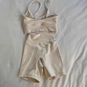 Onset cream and white sportswear